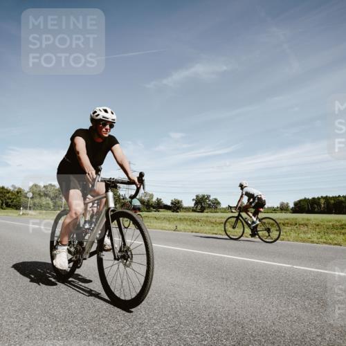 07.09.2025 - 19. Norderstedt Triathlon Michael Burmester http://msf.ph/oto/8860126 07.09.2025 12:51:50 Radfahren 211, 357, 745, 799, 1389 meine-sportfotos.de