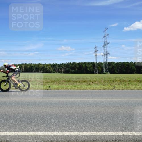 07.09.2025 - 19. Norderstedt Triathlon Michael Burmester http://msf.ph/oto/8860127 07.09.2025 13:47:40 Radfahren 961, 964 meine-sportfotos.de
