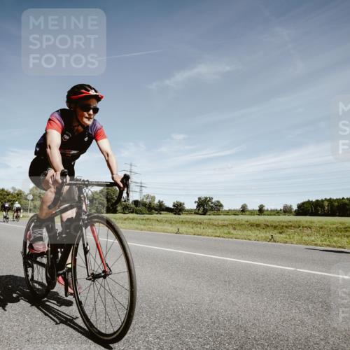 07.09.2025 - 19. Norderstedt Triathlon Michael Burmester http://msf.ph/oto/8860136 07.09.2025 12:51:52 Radfahren 211, 357, 745, 799 meine-sportfotos.de