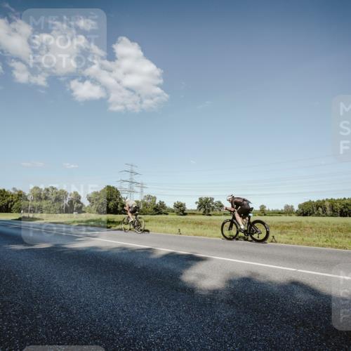 07.09.2025 - 19. Norderstedt Triathlon Michael Burmester http://msf.ph/oto/8860148 07.09.2025 15:51:04 Radfahren 527, 528, 1043, 1442 meine-sportfotos.de