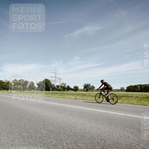 07.09.2025 - 19. Norderstedt Triathlon Michael Burmester http://msf.ph/oto/8860150 07.09.2025 12:52:02 Radfahren  meine-sportfotos.de