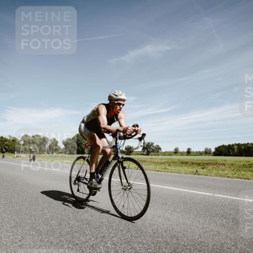 07.09.2025 - 19. Norderstedt Triathlon Michael Burmester http://msf.ph/oto/8860157 07.09.2025 12:52:06 Radfahren 339, 766, 813 meine-sportfotos.de