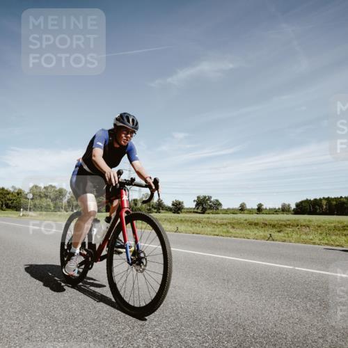 07.09.2025 - 19. Norderstedt Triathlon Michael Burmester http://msf.ph/oto/8860160 07.09.2025 12:52:07 Radfahren 232, 339, 766, 813 meine-sportfotos.de