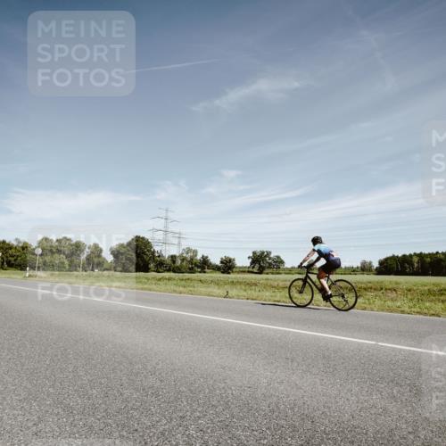 07.09.2025 - 19. Norderstedt Triathlon Michael Burmester http://msf.ph/oto/8860164 07.09.2025 12:52:08 Radfahren 232, 339, 766, 813 meine-sportfotos.de