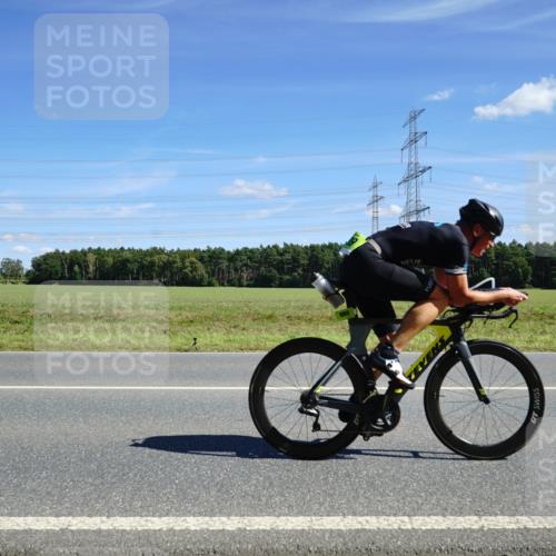 07.09.2025 - 19. Norderstedt Triathlon Michael Burmester http://msf.ph/oto/8860165 07.09.2025 13:47:56 Radfahren 959, 989 meine-sportfotos.de