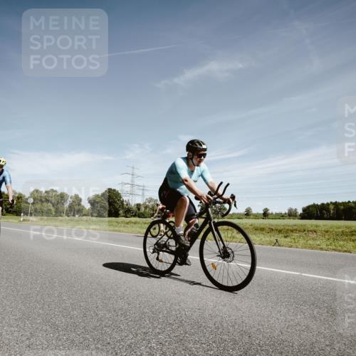 07.09.2025 - 19. Norderstedt Triathlon Michael Burmester http://msf.ph/oto/8860182 07.09.2025 12:52:20 Radfahren 153, 160, 219, 338, 1292, 1356 meine-sportfotos.de