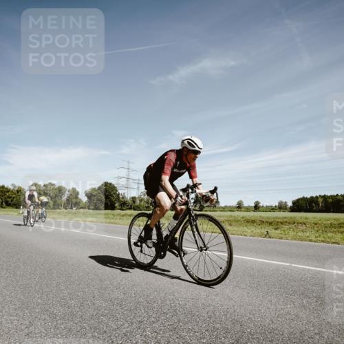 07.09.2025 - 19. Norderstedt Triathlon Michael Burmester http://msf.ph/oto/8860195 07.09.2025 12:52:22 Radfahren 153, 160, 179, 219, 338, 1292, 1356 meine-sportfotos.de