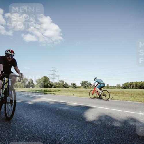 07.09.2025 - 19. Norderstedt Triathlon Michael Burmester http://msf.ph/oto/8860215 07.09.2025 15:51:30 Radfahren 540, 1067, 1418, 1454 meine-sportfotos.de