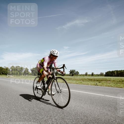 07.09.2025 - 19. Norderstedt Triathlon Michael Burmester http://msf.ph/oto/8860231 07.09.2025 12:52:50 Radfahren 235, 310 meine-sportfotos.de