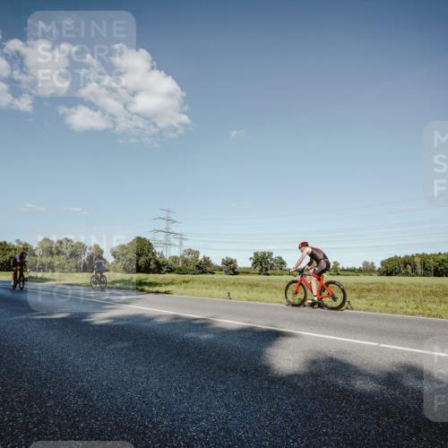 07.09.2025 - 19. Norderstedt Triathlon Michael Burmester http://msf.ph/oto/8860232 07.09.2025 15:51:39 Radfahren 390, 538, 926, 1058, 1060, 1088, 1090, 1446, 1530, 1565 meine-sportfotos.de