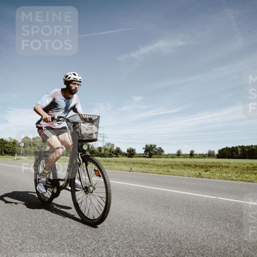 07.09.2025 - 19. Norderstedt Triathlon Michael Burmester http://msf.ph/oto/8860238 07.09.2025 12:52:56 Radfahren 1235, 1261, 1269 meine-sportfotos.de