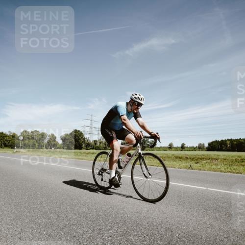 07.09.2025 - 19. Norderstedt Triathlon Michael Burmester http://msf.ph/oto/8860241 07.09.2025 12:52:57 Radfahren 1235, 1261, 1269 meine-sportfotos.de