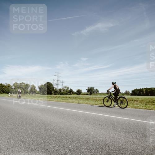 07.09.2025 - 19. Norderstedt Triathlon Michael Burmester http://msf.ph/oto/8860251 07.09.2025 12:53:12 Radfahren 698 meine-sportfotos.de