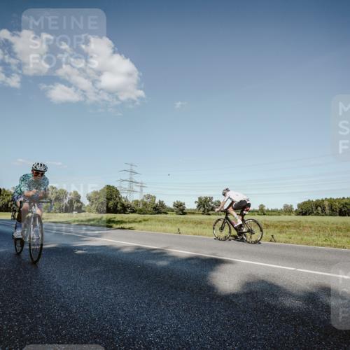 07.09.2025 - 19. Norderstedt Triathlon Michael Burmester http://msf.ph/oto/8860257 07.09.2025 15:51:47 Radfahren 1077, 1413, 1432, 1595 meine-sportfotos.de