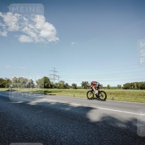 07.09.2025 - 19. Norderstedt Triathlon Michael Burmester http://msf.ph/oto/8860267 07.09.2025 15:51:53 Radfahren 1074 meine-sportfotos.de