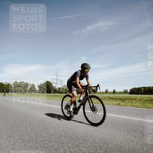 07.09.2025 - 19. Norderstedt Triathlon Michael Burmester http://msf.ph/oto/8860272 07.09.2025 12:53:27 Radfahren 224, 789, 1256 meine-sportfotos.de