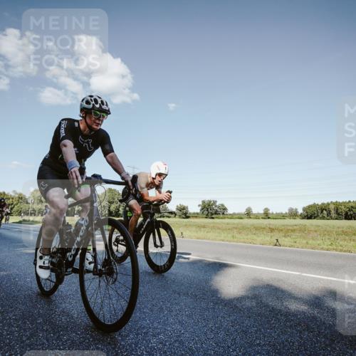 07.09.2025 - 19. Norderstedt Triathlon Michael Burmester http://msf.ph/oto/8860309 07.09.2025 15:52:06 Radfahren 454, 494, 512, 887, 1052, 1103, 1591 meine-sportfotos.de