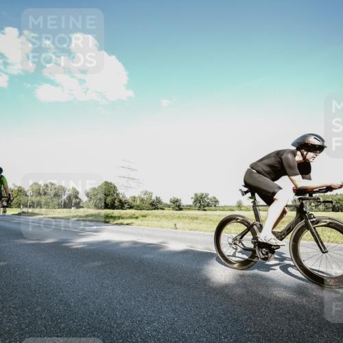 07.09.2025 - 19. Norderstedt Triathlon Michael Burmester http://msf.ph/oto/8860316 07.09.2025 15:52:07 Radfahren 454, 494, 512, 887, 1052, 1103, 1591 meine-sportfotos.de