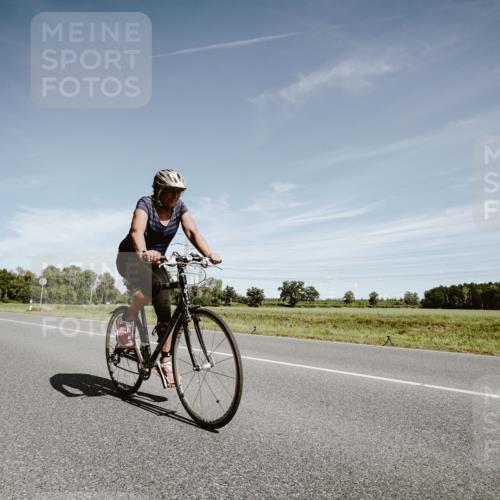 07.09.2025 - 19. Norderstedt Triathlon Michael Burmester http://msf.ph/oto/8860318 07.09.2025 12:54:05 Radfahren 214, 321, 334, 349, 350 meine-sportfotos.de