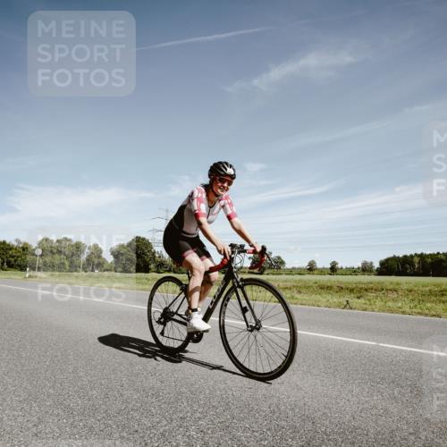 07.09.2025 - 19. Norderstedt Triathlon Michael Burmester http://msf.ph/oto/8860328 07.09.2025 12:54:13 Radfahren 1263 meine-sportfotos.de