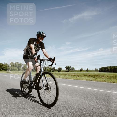 07.09.2025 - 19. Norderstedt Triathlon Michael Burmester http://msf.ph/oto/8860343 07.09.2025 12:54:44 Radfahren 230 meine-sportfotos.de