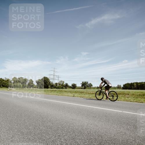 07.09.2025 - 19. Norderstedt Triathlon Michael Burmester http://msf.ph/oto/8860346 07.09.2025 12:54:44 Radfahren 230 meine-sportfotos.de