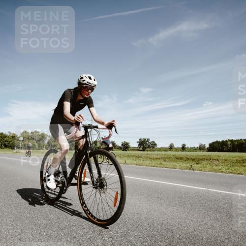 07.09.2025 - 19. Norderstedt Triathlon Michael Burmester http://msf.ph/oto/8860363 07.09.2025 12:55:02 Radfahren 341 meine-sportfotos.de