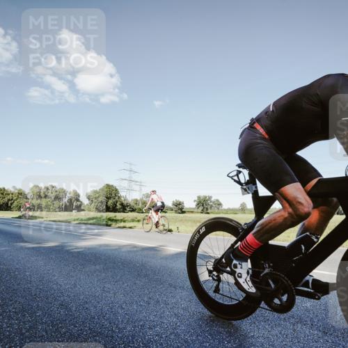 07.09.2025 - 19. Norderstedt Triathlon Michael Burmester http://msf.ph/oto/8860369 07.09.2025 15:52:27 Radfahren 924, 951, 1479 meine-sportfotos.de