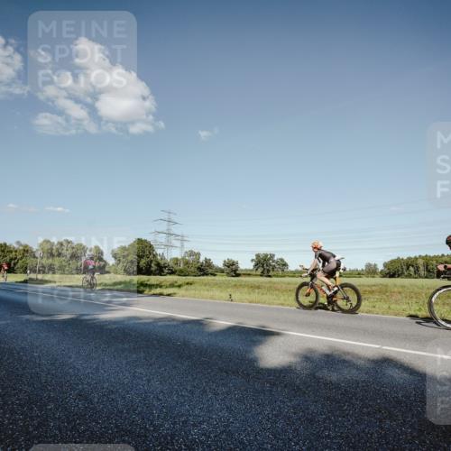 07.09.2025 - 19. Norderstedt Triathlon Michael Burmester http://msf.ph/oto/8860372 07.09.2025 15:52:28 Radfahren 924, 951, 1479 meine-sportfotos.de