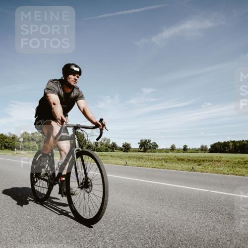 07.09.2025 - 19. Norderstedt Triathlon Michael Burmester http://msf.ph/oto/8860385 07.09.2025 12:55:12 Radfahren 295, 320, 804, 1328 meine-sportfotos.de