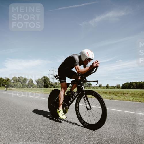 07.09.2025 - 19. Norderstedt Triathlon Michael Burmester http://msf.ph/oto/8860398 07.09.2025 12:55:19 Radfahren 209 meine-sportfotos.de