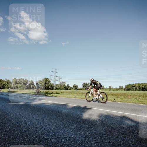 07.09.2025 - 19. Norderstedt Triathlon Michael Burmester http://msf.ph/oto/8860404 07.09.2025 15:52:42 Radfahren 376, 520, 1056 meine-sportfotos.de