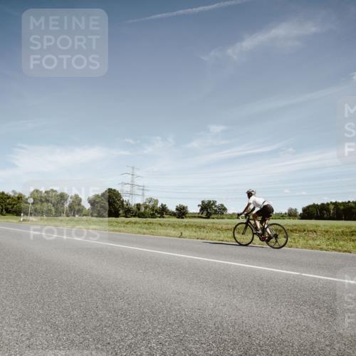 07.09.2025 - 19. Norderstedt Triathlon Michael Burmester http://msf.ph/oto/8860427 07.09.2025 12:55:39 Radfahren 262, 750 meine-sportfotos.de