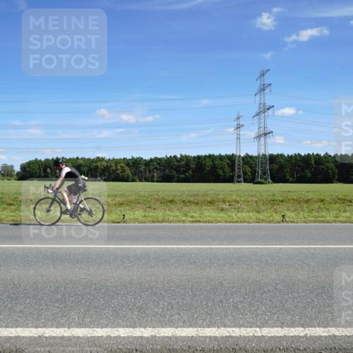 07.09.2025 - 19. Norderstedt Triathlon Michael Burmester http://msf.ph/oto/8860431 07.09.2025 13:50:53 Radfahren 428 meine-sportfotos.de