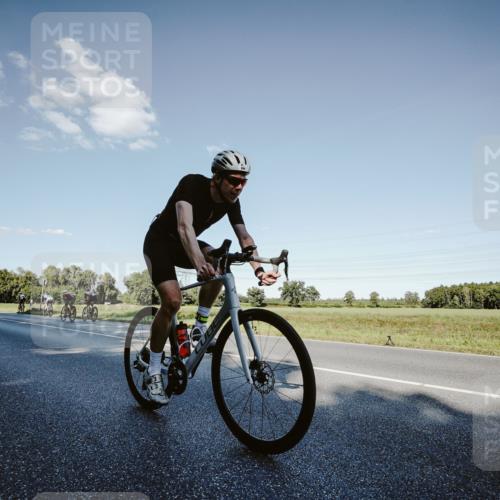 07.09.2025 - 19. Norderstedt Triathlon Michael Burmester http://msf.ph/oto/8860432 07.09.2025 15:52:49 Radfahren 515, 535, 956, 1096, 1586 meine-sportfotos.de