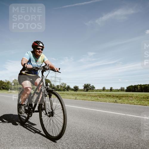 07.09.2025 - 19. Norderstedt Triathlon Michael Burmester http://msf.ph/oto/8860434 07.09.2025 12:55:45 Radfahren 262, 1353 meine-sportfotos.de