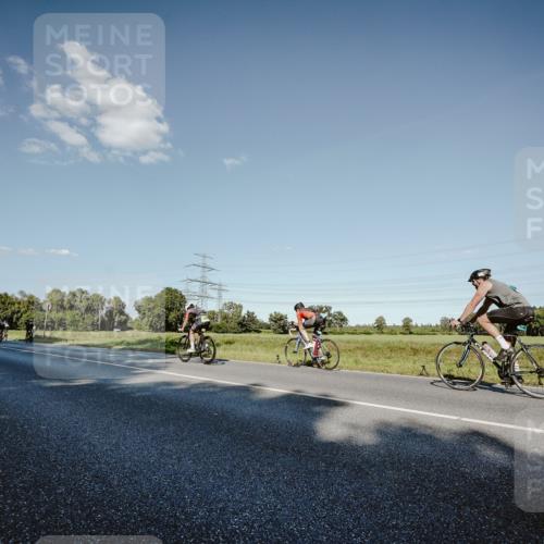 07.09.2025 - 19. Norderstedt Triathlon Michael Burmester http://msf.ph/oto/8860439 07.09.2025 15:52:51 Radfahren 956, 1586 meine-sportfotos.de