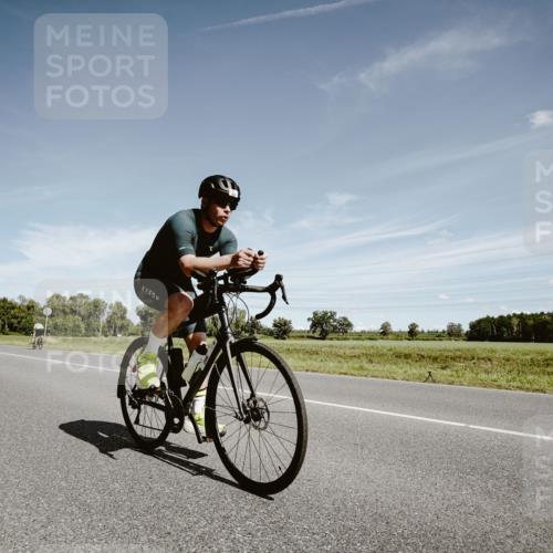 07.09.2025 - 19. Norderstedt Triathlon Michael Burmester http://msf.ph/oto/8860448 07.09.2025 12:55:52 Radfahren 193, 206 meine-sportfotos.de