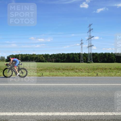 07.09.2025 - 19. Norderstedt Triathlon Michael Burmester http://msf.ph/oto/8860467 07.09.2025 13:51:29 Radfahren 975 meine-sportfotos.de