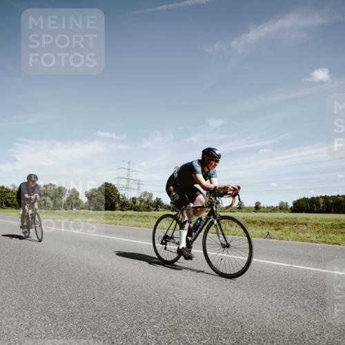 07.09.2025 - 19. Norderstedt Triathlon Michael Burmester http://msf.ph/oto/8860473 07.09.2025 12:56:15 Radfahren 171, 337 meine-sportfotos.de
