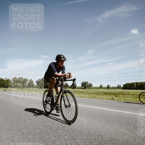 07.09.2025 - 19. Norderstedt Triathlon Michael Burmester http://msf.ph/oto/8860477 07.09.2025 12:56:15 Radfahren 171, 337 meine-sportfotos.de