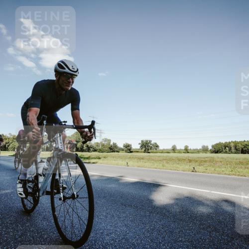 07.09.2025 - 19. Norderstedt Triathlon Michael Burmester http://msf.ph/oto/8860478 07.09.2025 15:53:03 Radfahren 396, 870, 929, 1063, 1409, 1435, 1452, 1614 meine-sportfotos.de