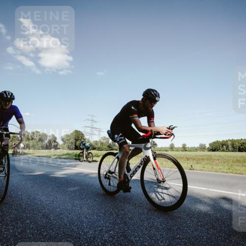 07.09.2025 - 19. Norderstedt Triathlon Michael Burmester http://msf.ph/oto/8860486 07.09.2025 15:53:04 Radfahren 396, 870, 929, 1063, 1095, 1409, 1435, 1452, 1614 meine-sportfotos.de