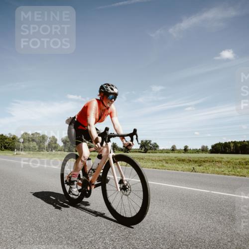 07.09.2025 - 19. Norderstedt Triathlon Michael Burmester http://msf.ph/oto/8860487 07.09.2025 12:56:23 Radfahren 145, 1337 meine-sportfotos.de