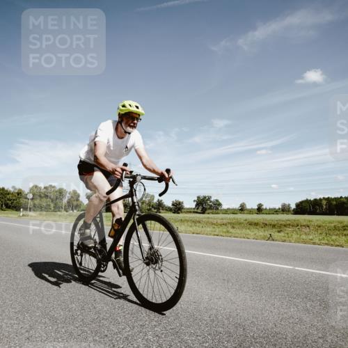 07.09.2025 - 19. Norderstedt Triathlon Michael Burmester http://msf.ph/oto/8860491 07.09.2025 12:56:28 Radfahren 312 meine-sportfotos.de