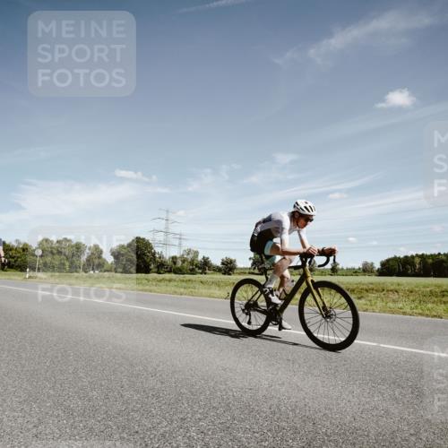 07.09.2025 - 19. Norderstedt Triathlon Michael Burmester http://msf.ph/oto/8860494 07.09.2025 12:56:33 Radfahren 342, 1345 meine-sportfotos.de