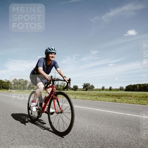 07.09.2025 - 19. Norderstedt Triathlon Michael Burmester http://msf.ph/oto/8860498 07.09.2025 12:56:33 Radfahren 342, 1345 meine-sportfotos.de