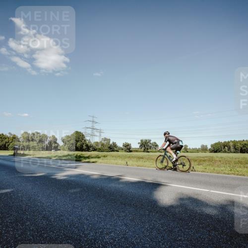 07.09.2025 - 19. Norderstedt Triathlon Michael Burmester http://msf.ph/oto/8860528 07.09.2025 15:53:17 Radfahren 415, 496, 497, 524, 886, 890, 1537 meine-sportfotos.de