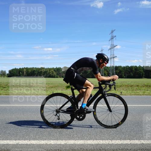07.09.2025 - 19. Norderstedt Triathlon Michael Burmester http://msf.ph/oto/8860545 07.09.2025 13:52:01 Radfahren 911, 965 meine-sportfotos.de