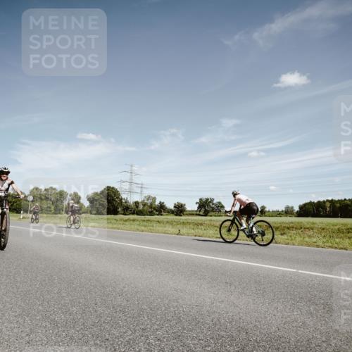07.09.2025 - 19. Norderstedt Triathlon Michael Burmester http://msf.ph/oto/8860547 07.09.2025 12:57:02 Radfahren 1264, 1298 meine-sportfotos.de